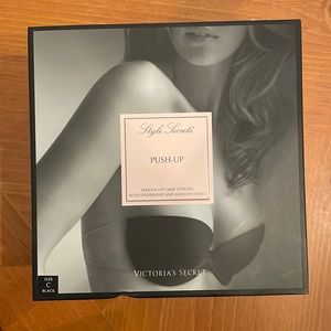 Victoria’s Secret Style Secrets Push-up strapless and backless bra